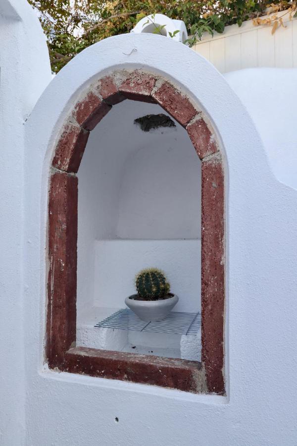 Aidos Santorini
